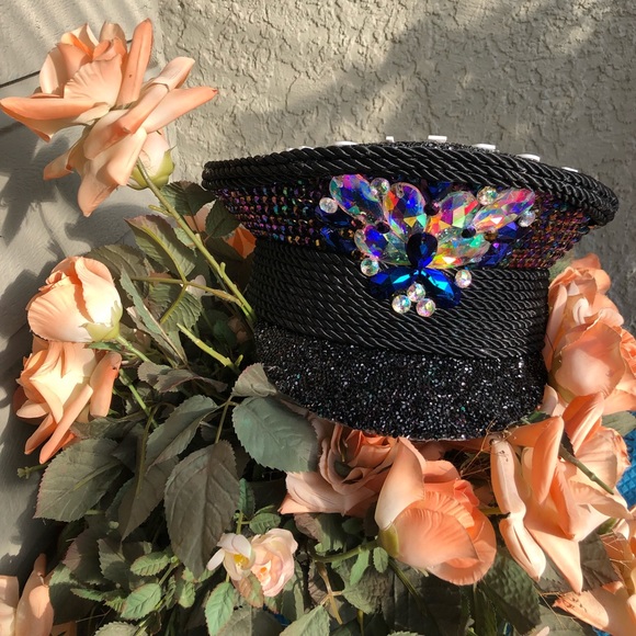 Foreign family captain hat - Picture 2 of 5